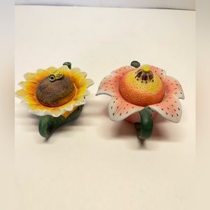 Vtg. 2- Miniature Pink, White Lily Flower, Sunflower Honey Bee Teapots W/lids